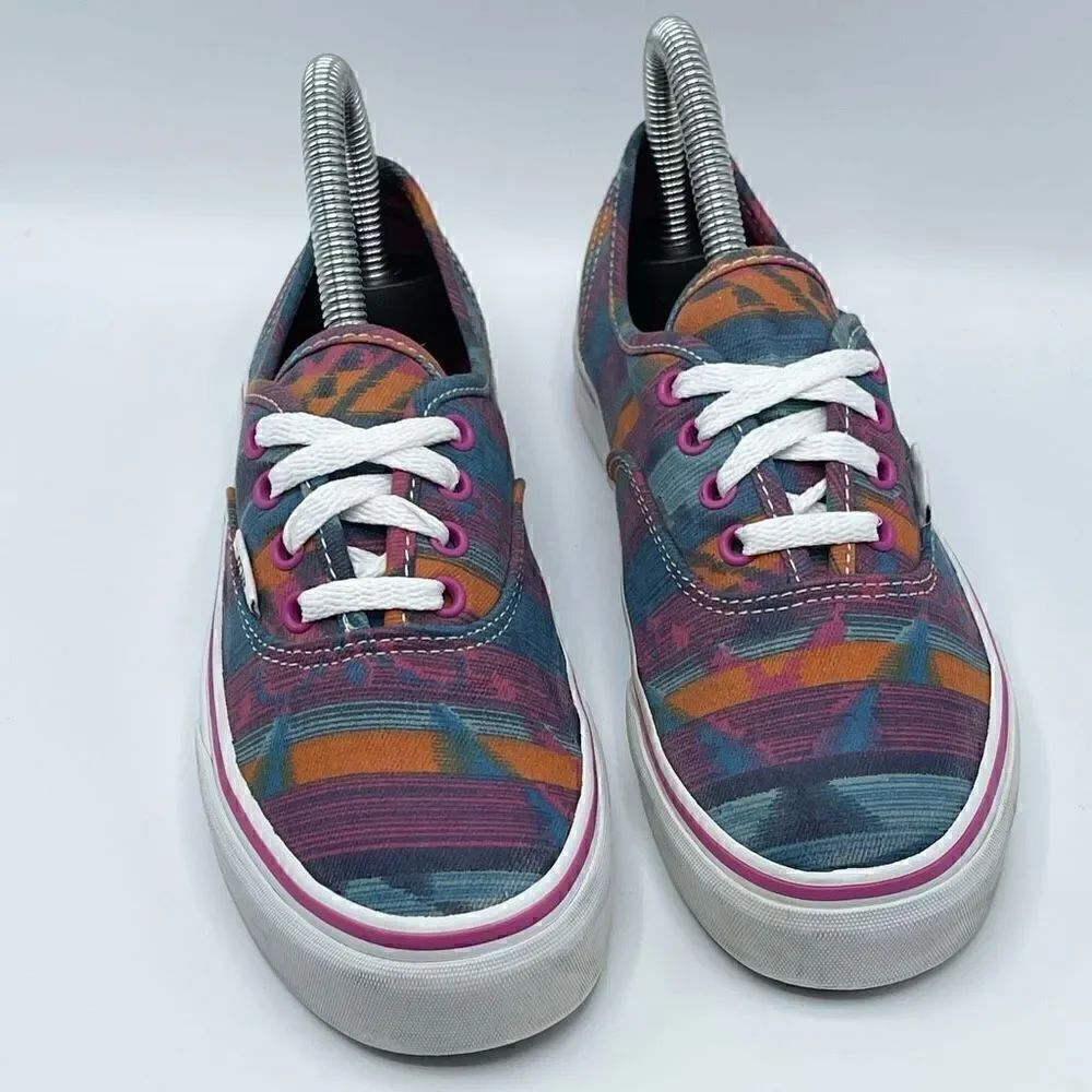 VansΒ BigβKidsβAztecβprintβAtwoodβlaceβupβsneakersβ-βKidsβ2.5